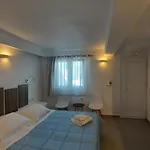 Ambience Hotell Fira (Santorini)