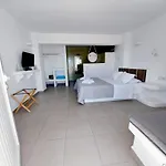 Ambience 4* Fira (Santorini)