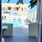 Ambience Fira (Santorini)