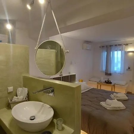 Ambience מלון