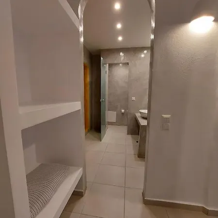 Hotel Ambience Fira (Santorini)