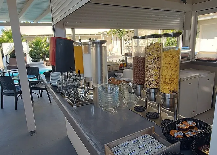 Hotel Ambience Fira (Santorini)