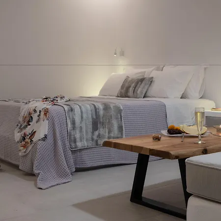 Ambience 4* Fira (Santorini)
