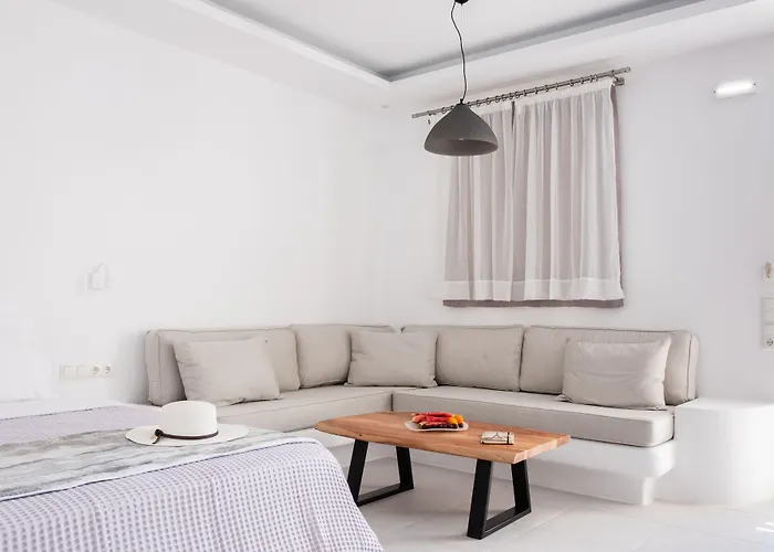 Ambience 4* Fira (Santorini)