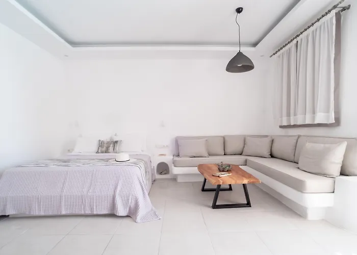 Ambience 4* Fira (Santorini)